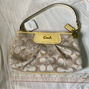 NWT Coach Signature Large Sateen Wristlet